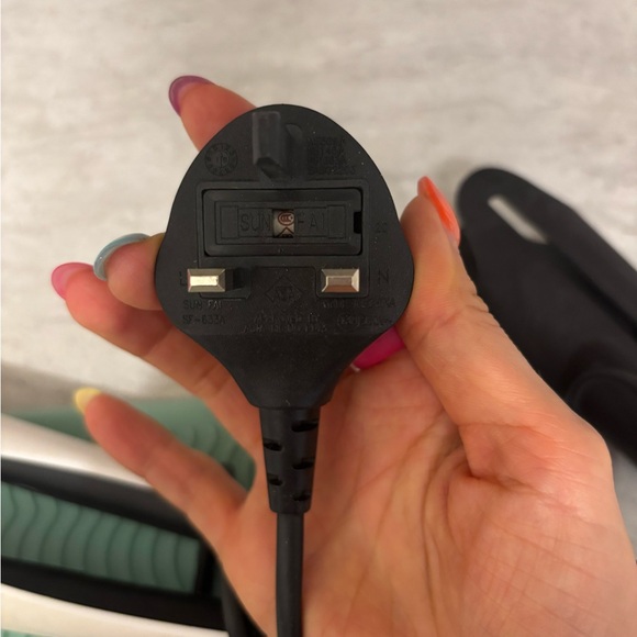 ghd Platinum White Hair Straightener with Green silicone Mat. GUC. - Picture 4 of 4